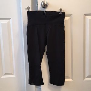 Like-New Lululemon Black Crops